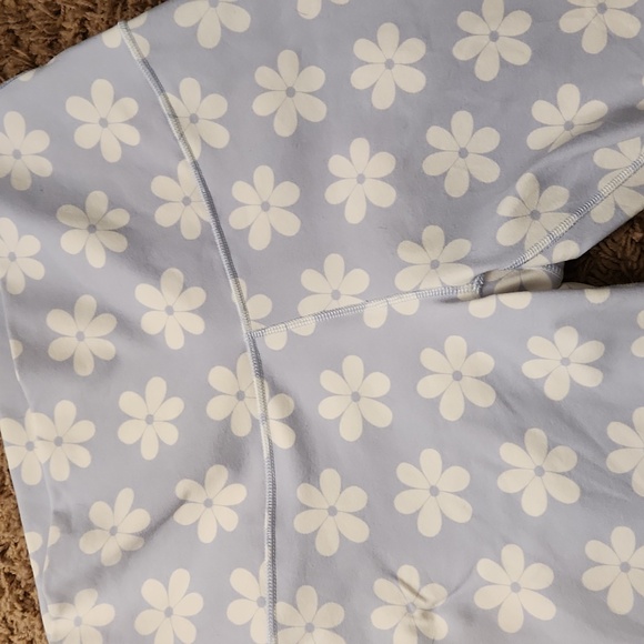 Levi's Pants - Levis womans floral print bike shorts size medium